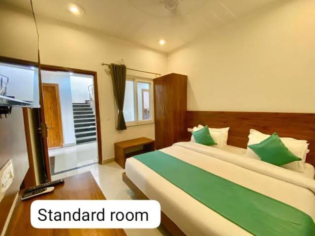 Triple One Hotel Tapovan Rishikesh,Near Laxman Jhula Rishīkesh Exterior foto