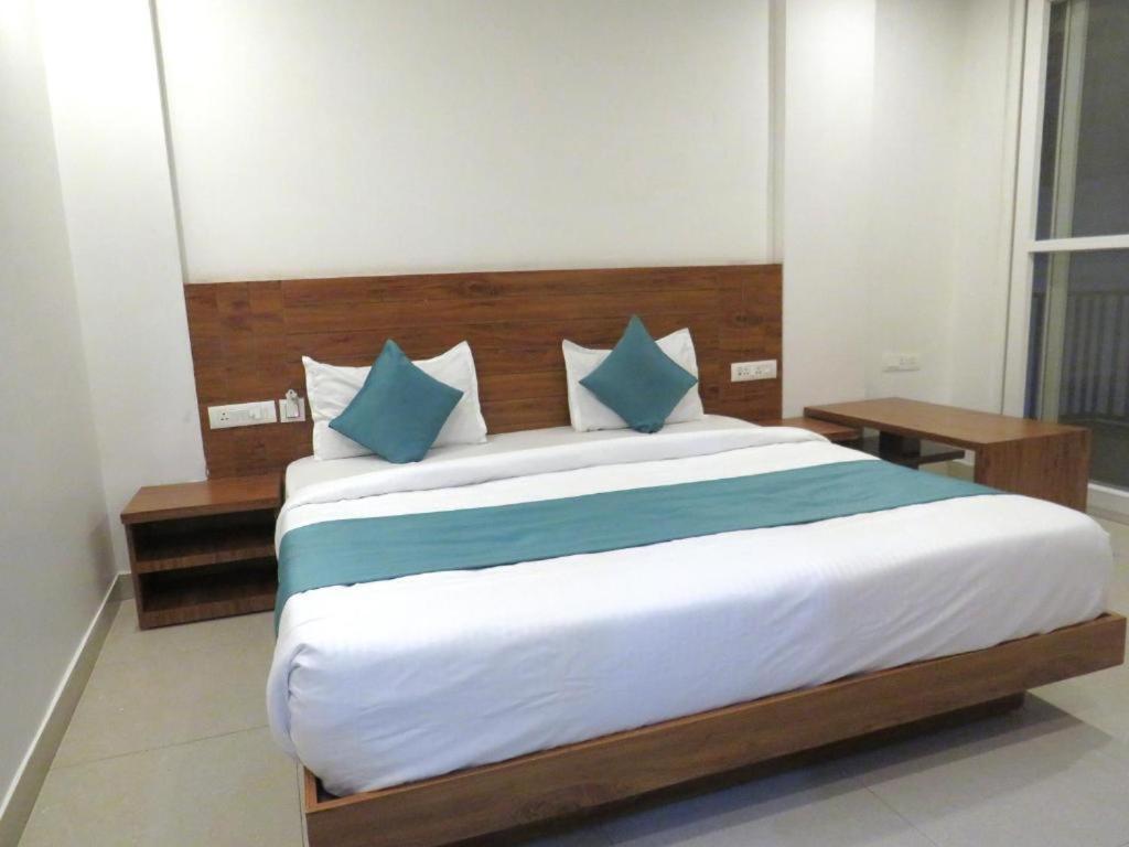 Triple One Hotel Tapovan Rishikesh,Near Laxman Jhula Rishīkesh Exterior foto